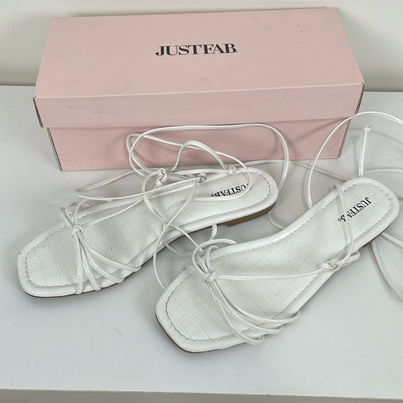 JustFab Flat Sandals Size 8 White Calf Wrap - Picture 1 of 4